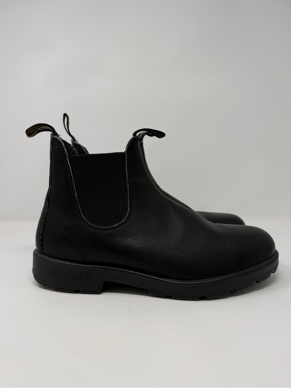 Blundstone Original Chelsea
Boots - Black M9.5 - Like New!